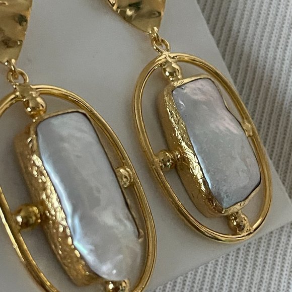 Mother of Pearl Earring and Necklace Set | NWT - Picture 7 of 13
